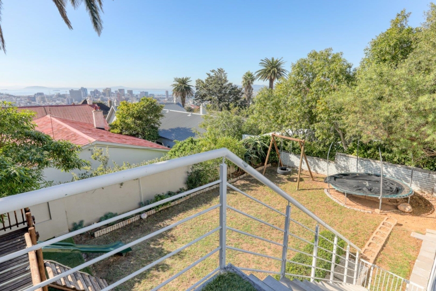 4 Bedroom Property for Sale in Oranjezicht Western Cape